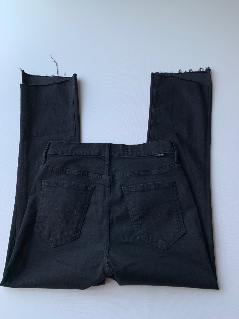 MOTHER The Insider Crop Step Fray jeans Women's Size 28 in Black - Picture 11 of 16